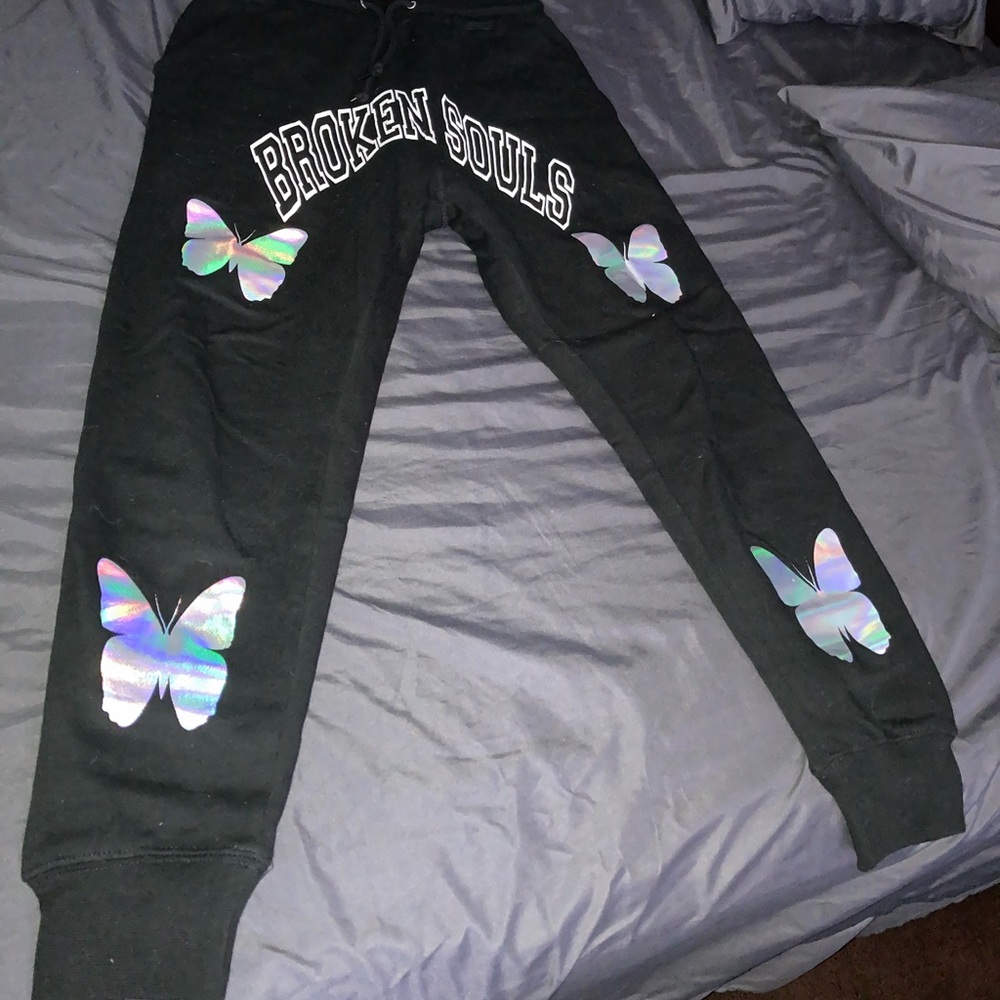 Phora broken soul sweats